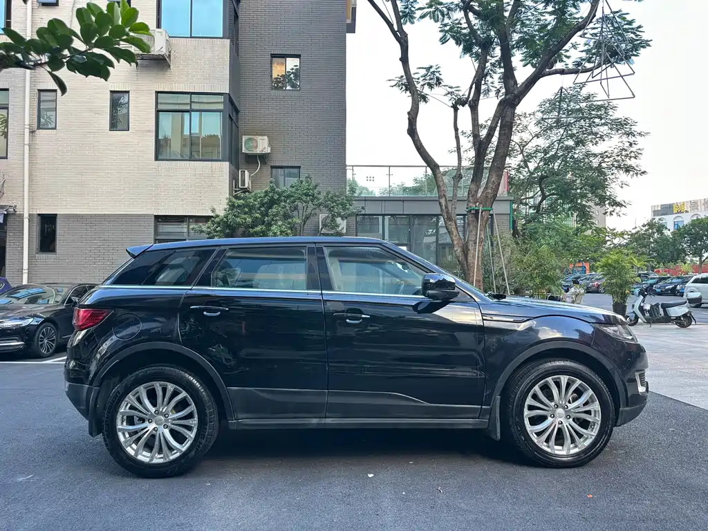 Landwind Landwind X7 — миниатюра 8