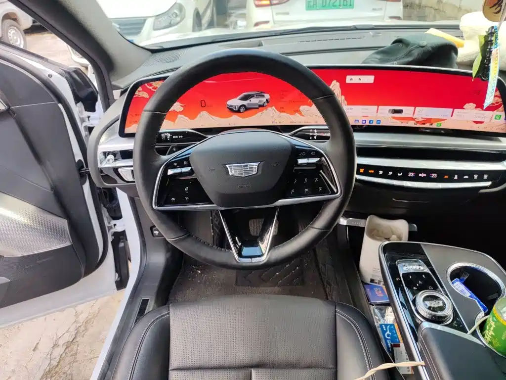 Cadillac Lyriq — миниатюра 3