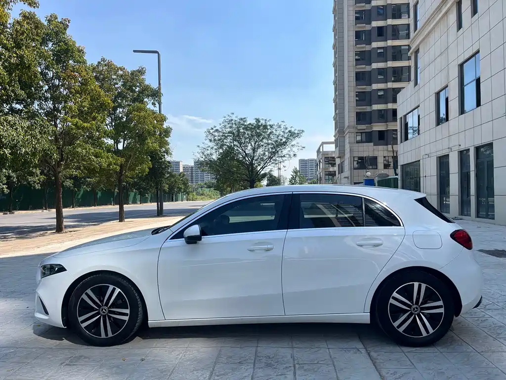 Mercedes-Benz A-Class — миниатюра 8