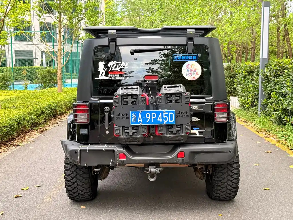 Jeep Wrangler — миниатюра 3