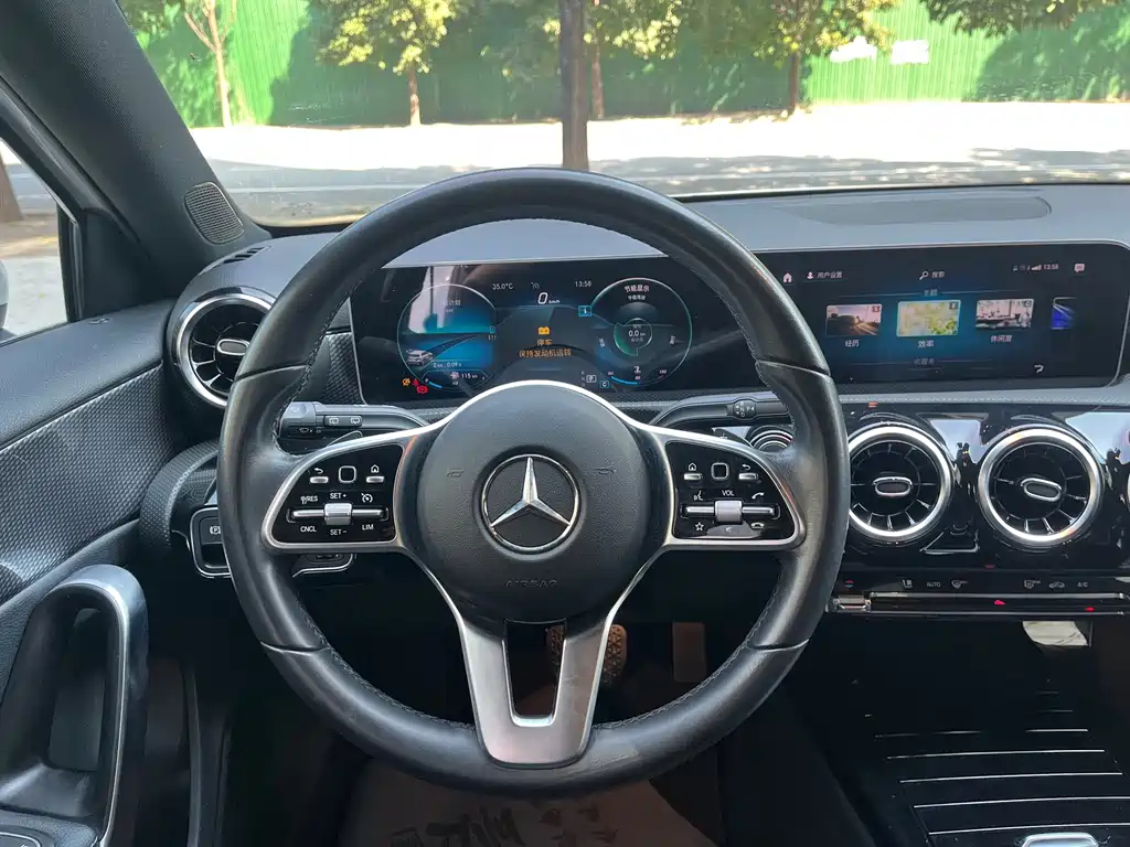 Mercedes-Benz A-Class — миниатюра 12