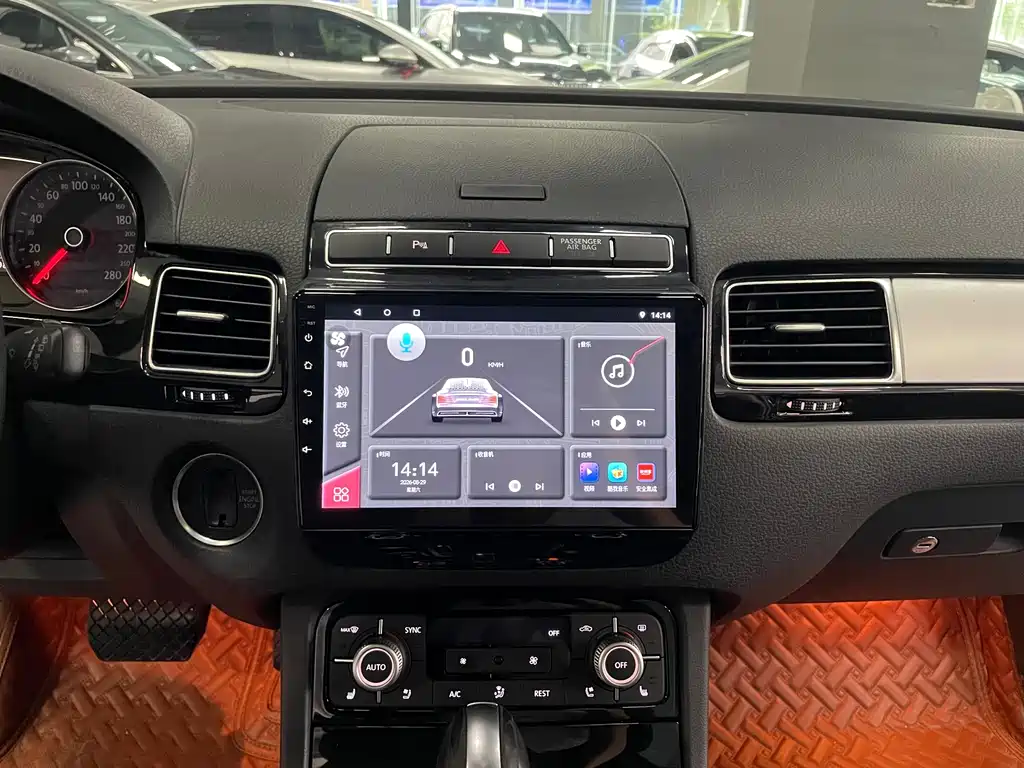 Volkswagen Touareg — миниатюра 10