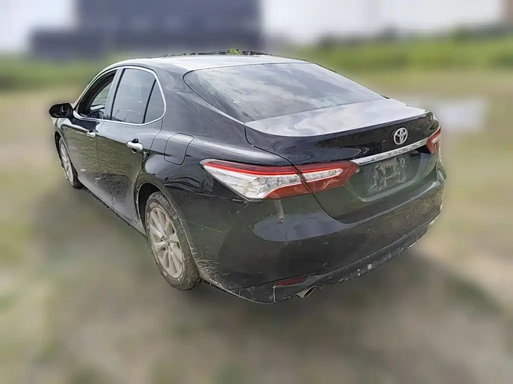 Toyota Camry — миниатюра 7