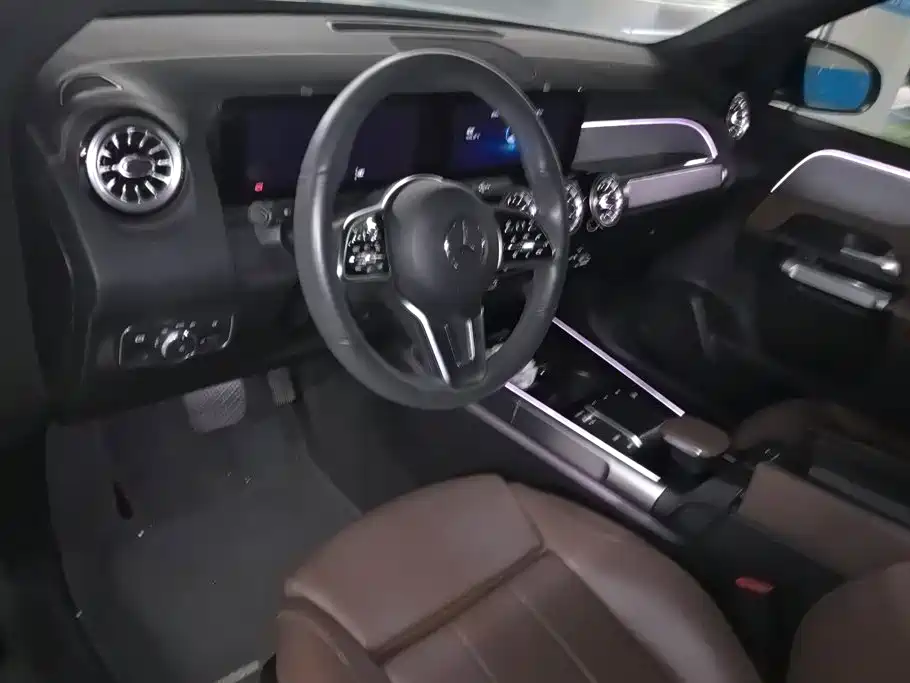 Mercedes-Benz GLB — миниатюра 12
