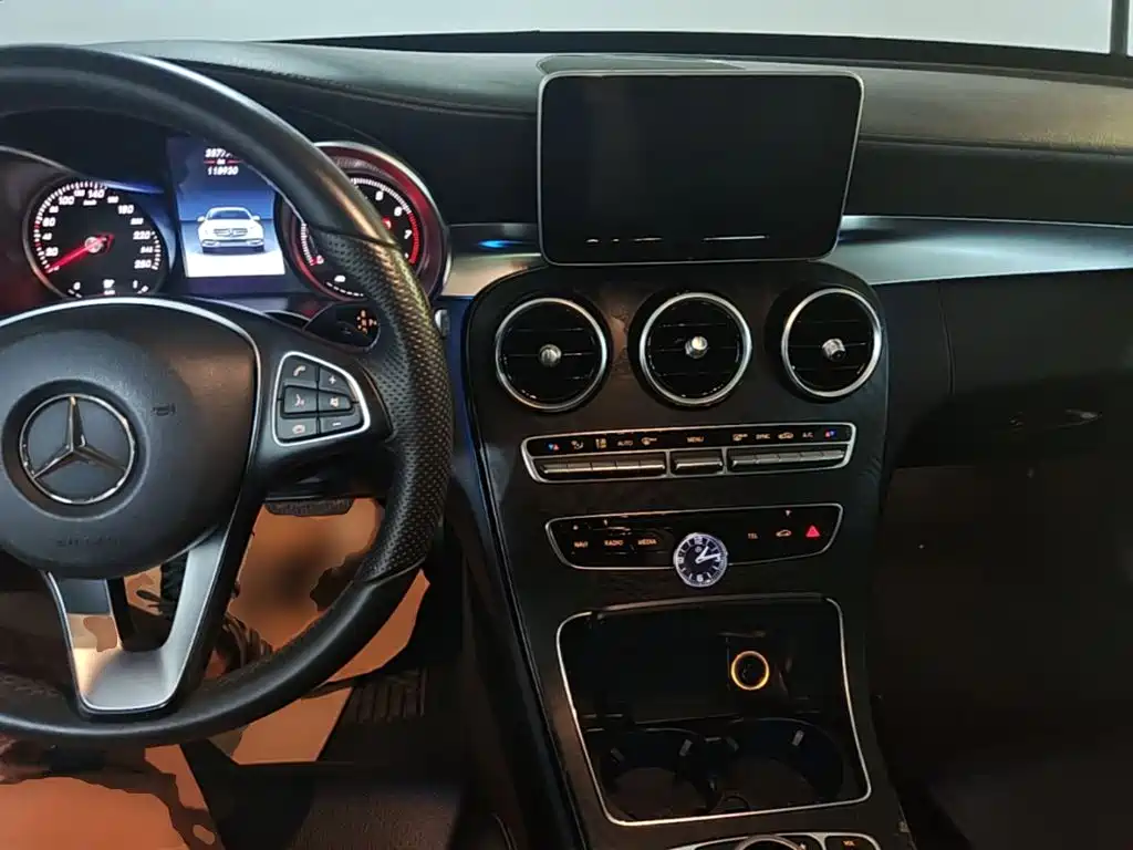 Mercedes-Benz C-Class — миниатюра 10