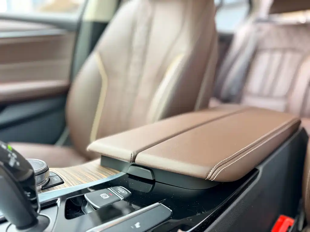 BMW 5 Series — миниатюра 29