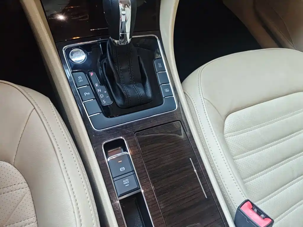 Volkswagen Passat — миниатюра 10