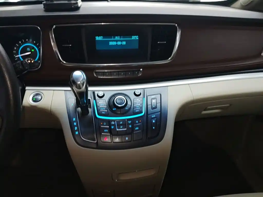 Buick GL8 — миниатюра 13