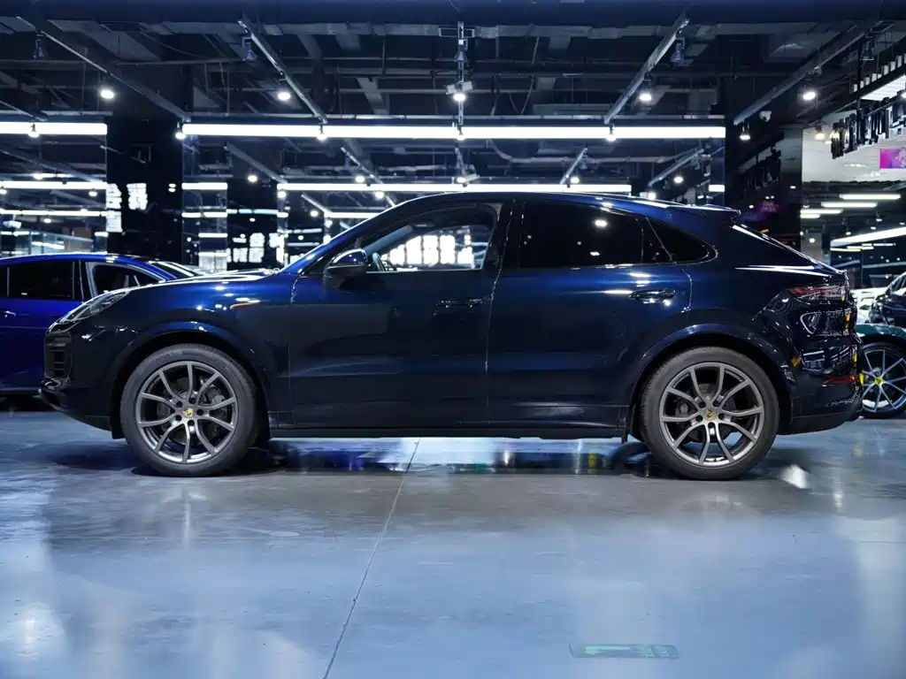 Porsche Cayenne — миниатюра 13
