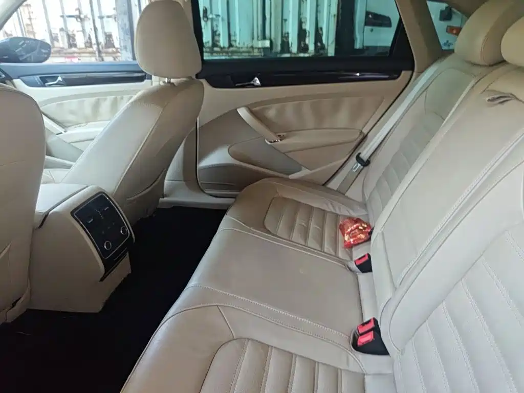 Volkswagen Passat — миниатюра 13