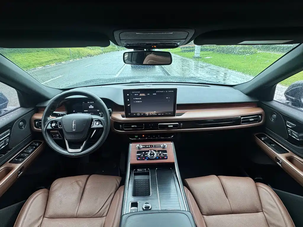 Lincoln Aviator — миниатюра 11