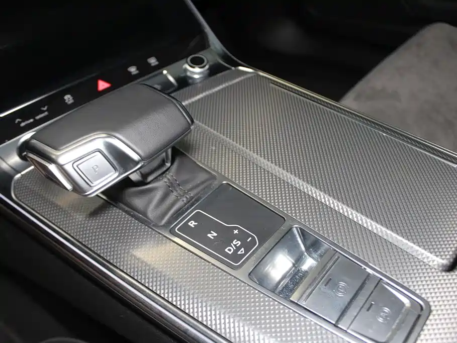 Audi A6L — миниатюра 13