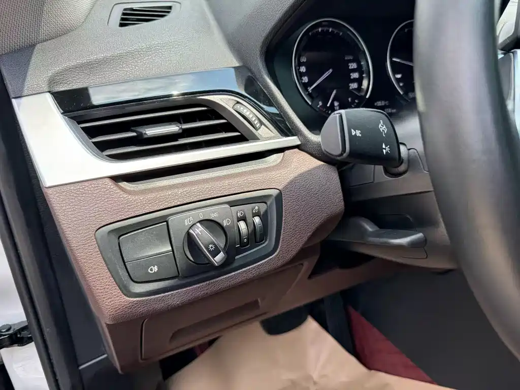 BMW X1 — миниатюра 21