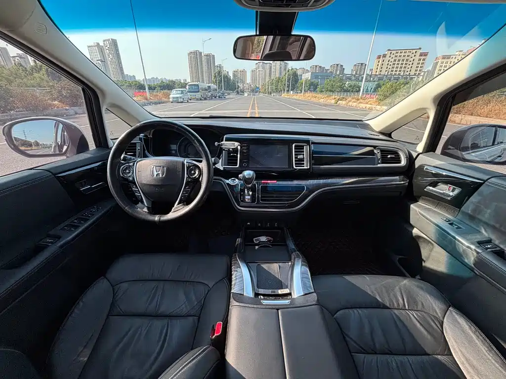 Honda Elysion — миниатюра 8