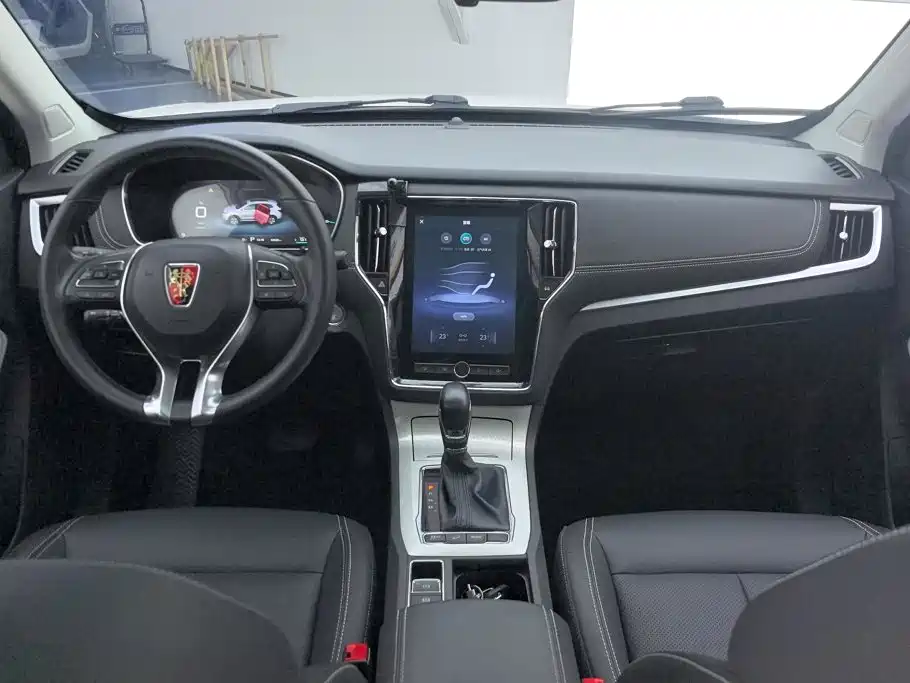 Roewe RX5 New Energy — миниатюра 12