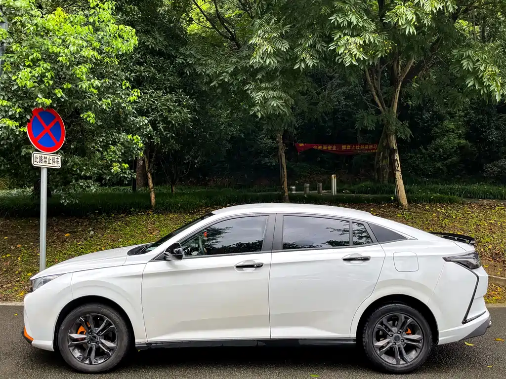 Aeolus Yixuan Mach Edition 1.5L Auto Wind Chaser Edition, фото 4