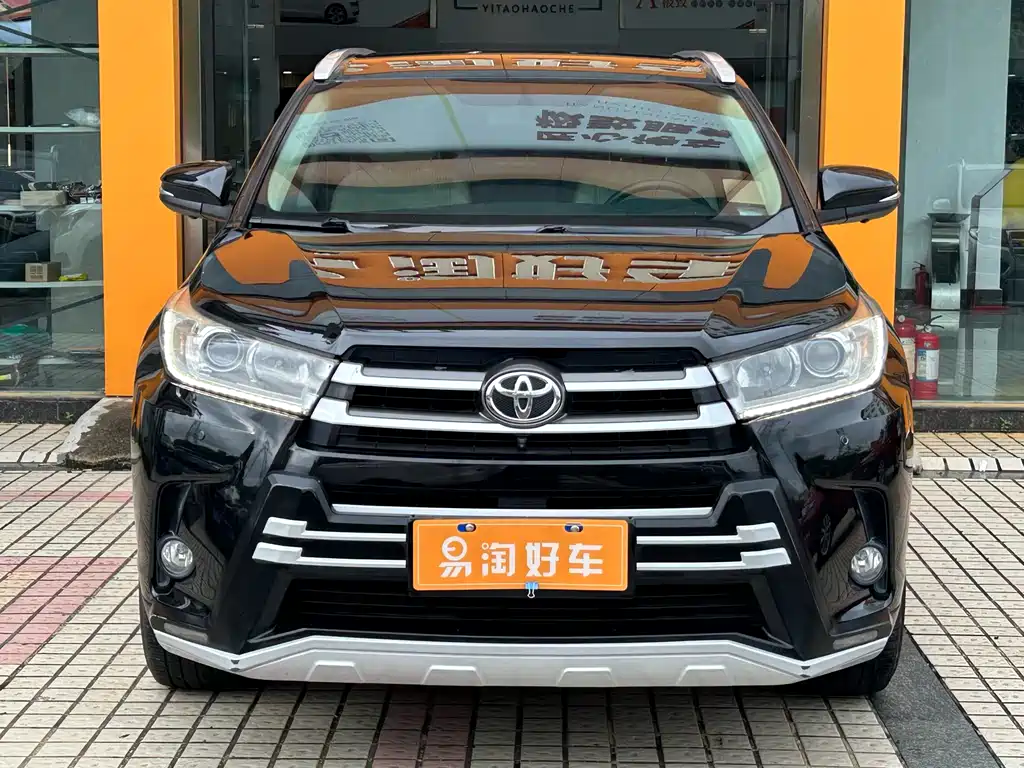 TOYOTA HIGHLANDER