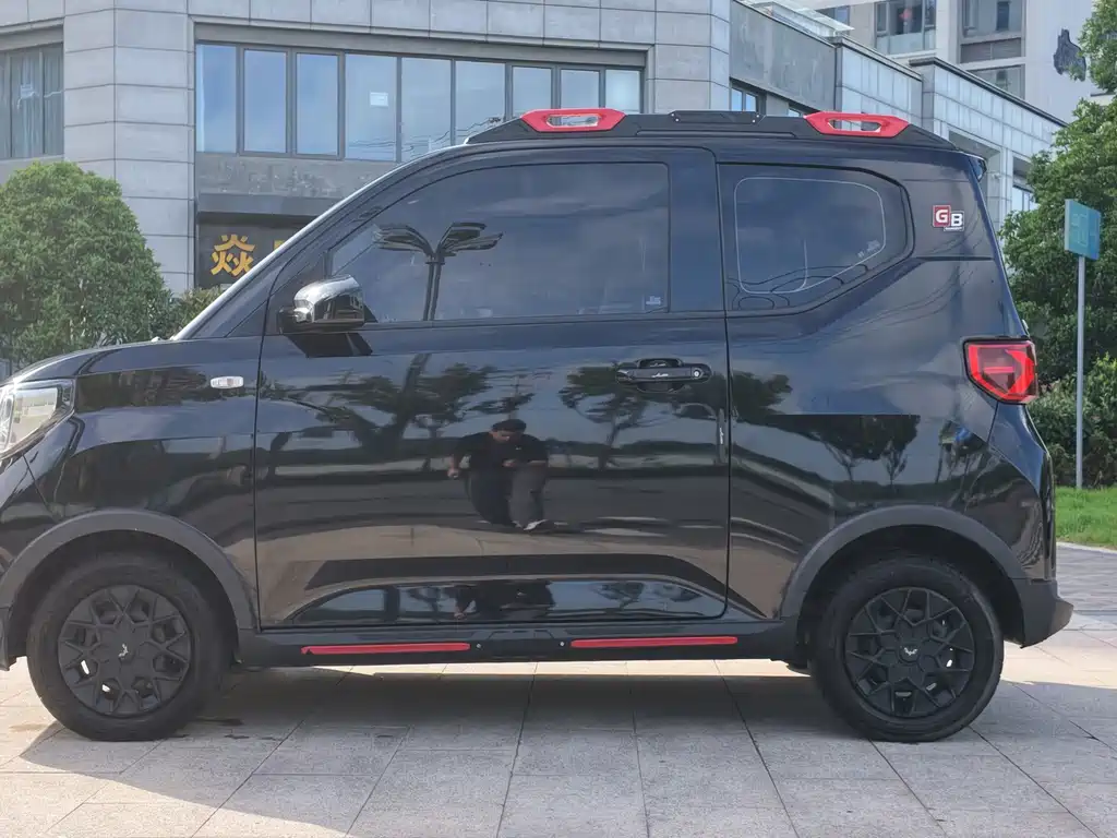 Wuling MINIEV — миниатюра 3