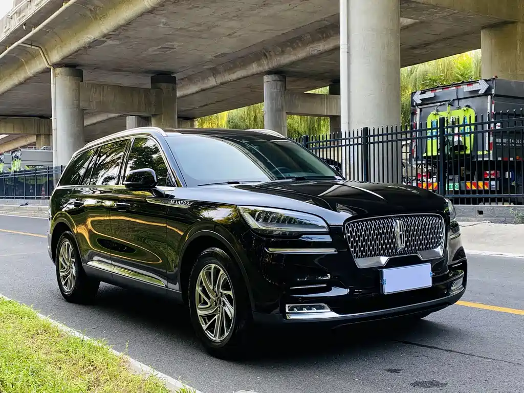 Lincoln Aviator — миниатюра 2