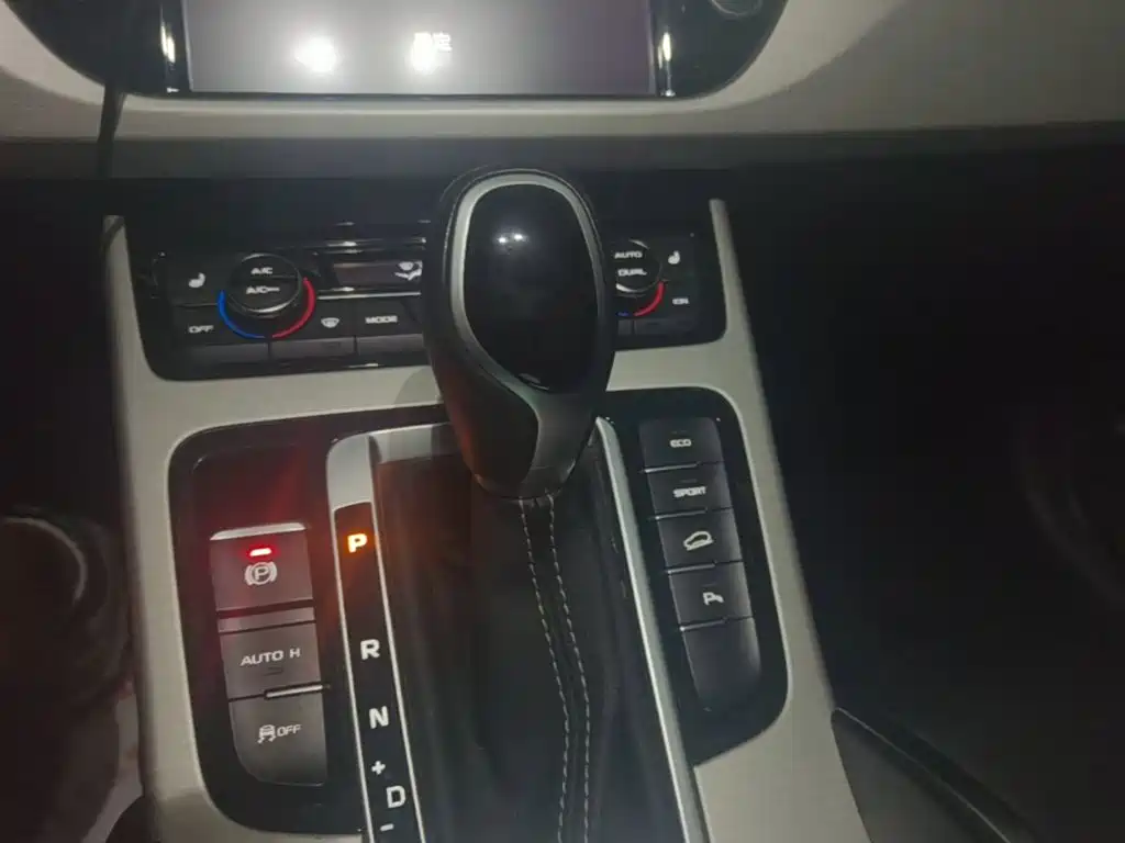 Geely Boyue — миниатюра 14