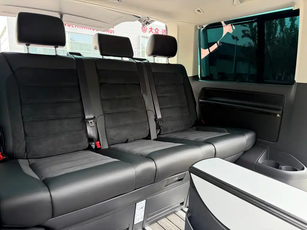 Volkswagen Multivan — миниатюра 23