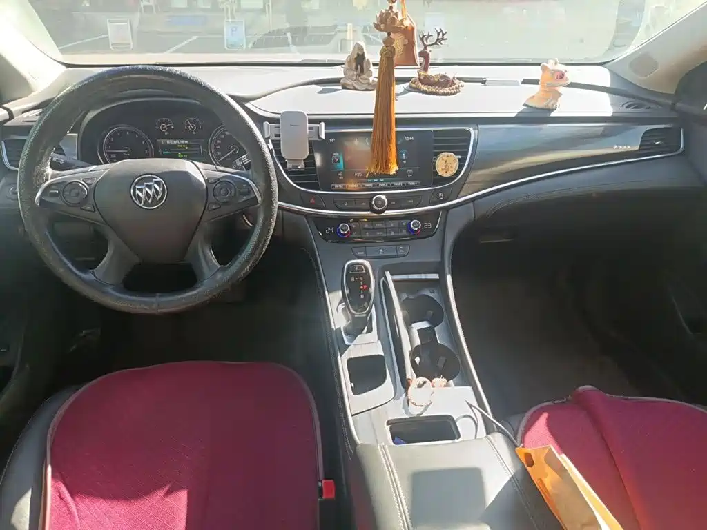 Buick LaCrosse — миниатюра 10