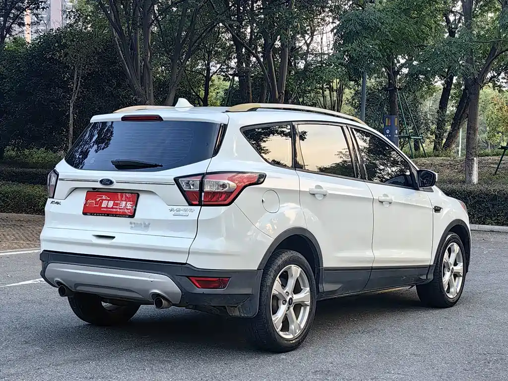 Ford Kuga — миниатюра 13