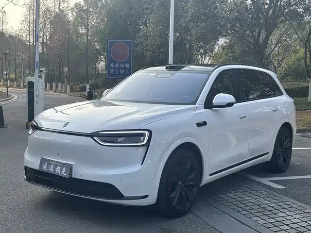 AITO ASK THE WORLD M7 2025