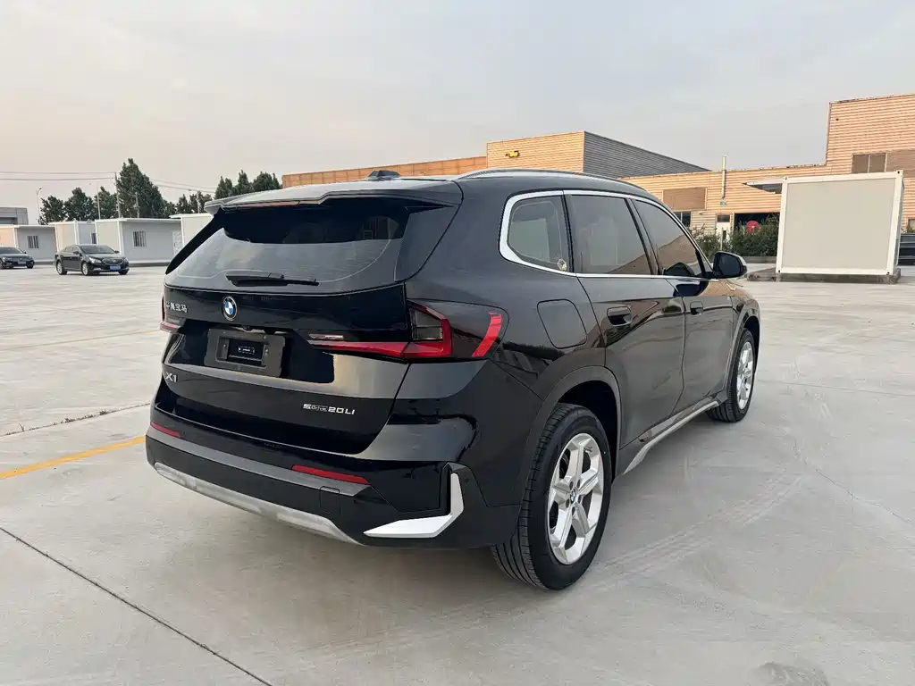 BMW X1 2023 sDrive20Li X