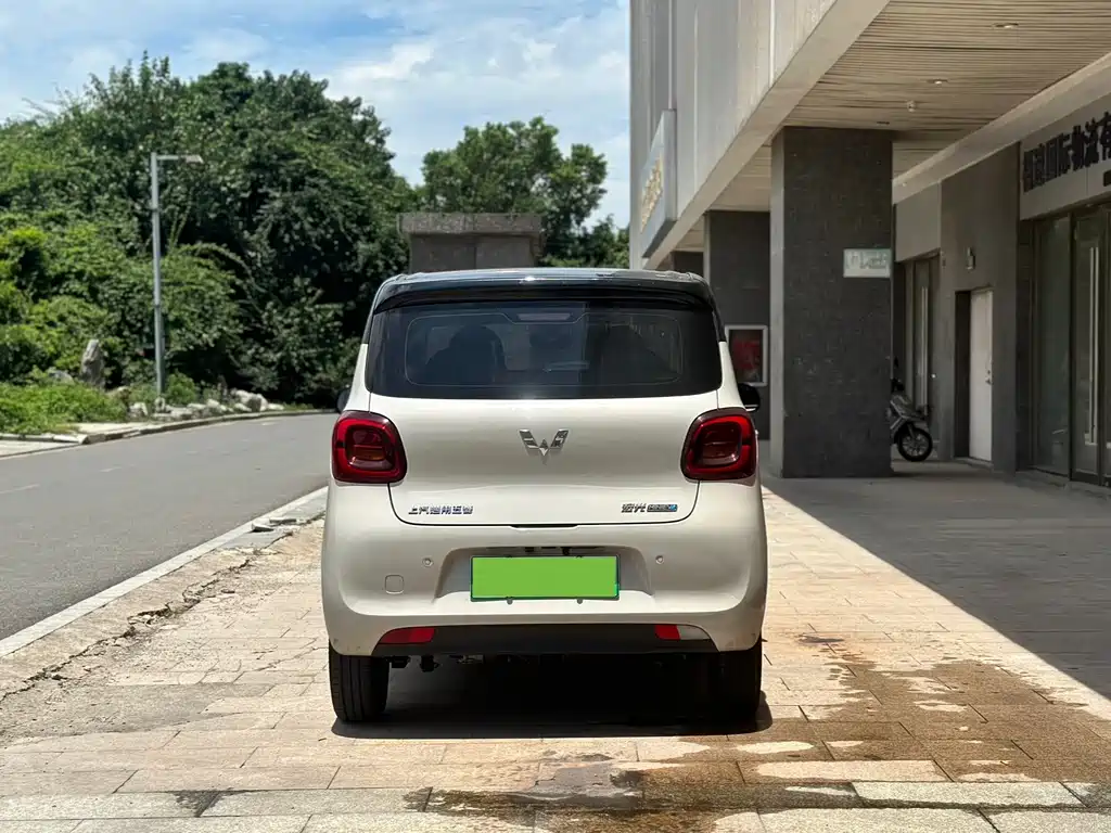 Wuling MINIEV — миниатюра 7