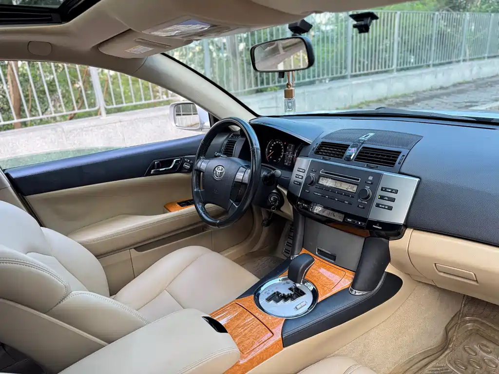 Toyota Reiz — миниатюра 17