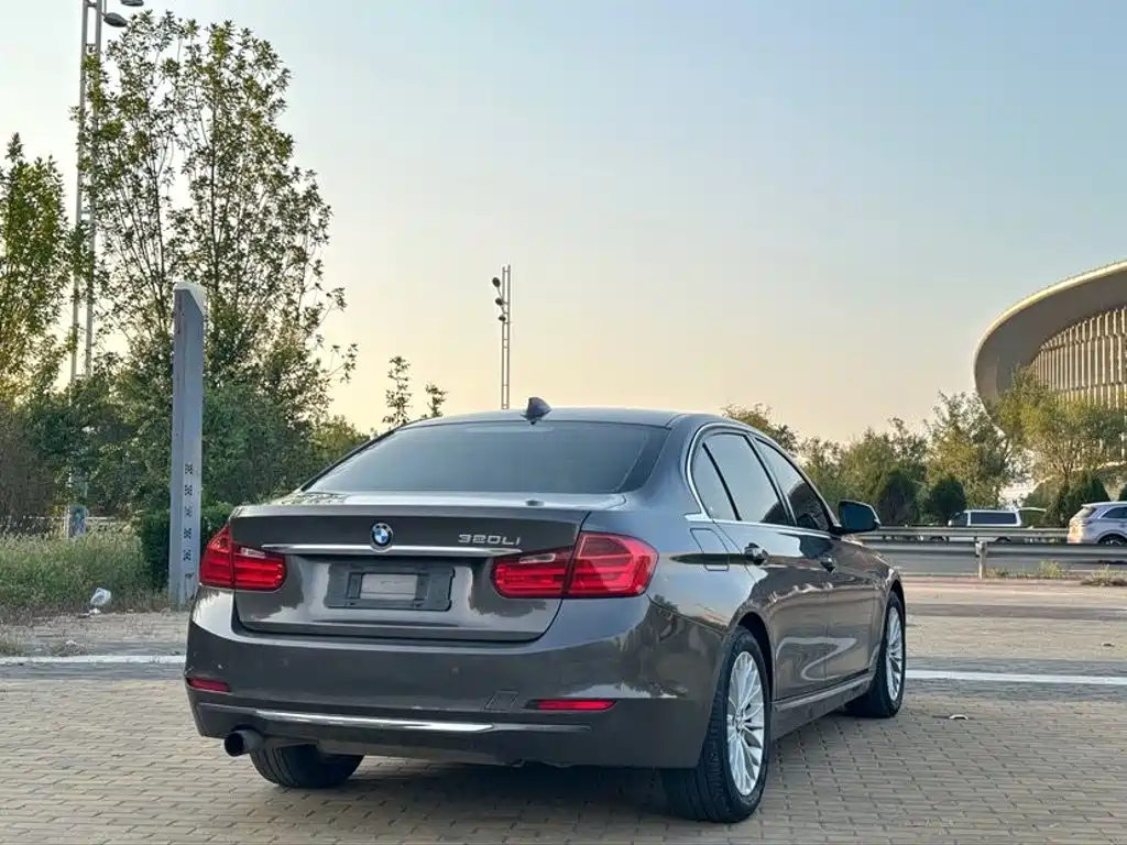 BMW 3 Series — миниатюра 4