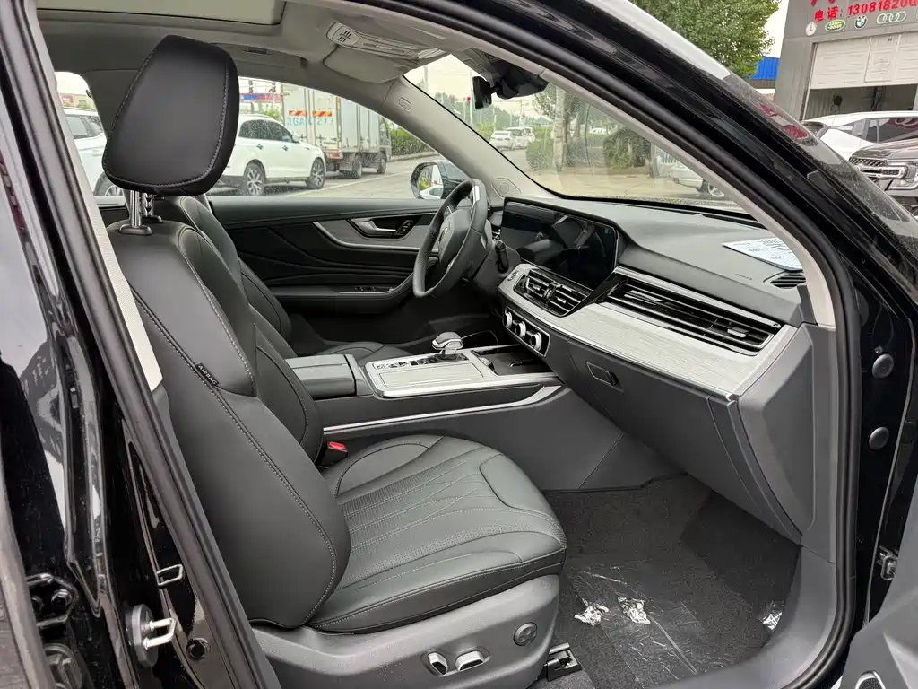 Hongqi HS5 2025 2.0T Pro
