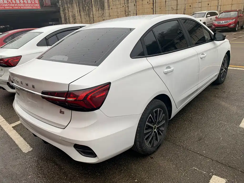ROEWE I5