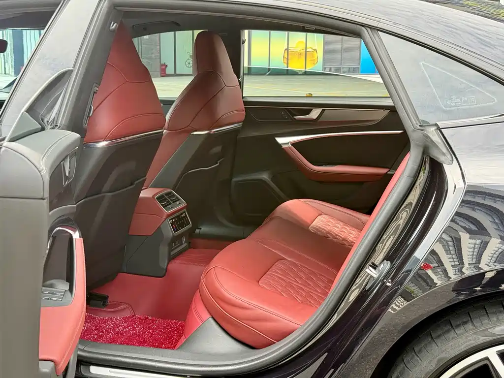 Audi A7L — миниатюра 7