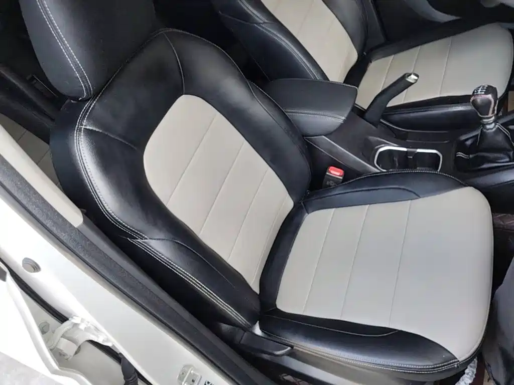 Wuling Hongguang S3 — миниатюра 25