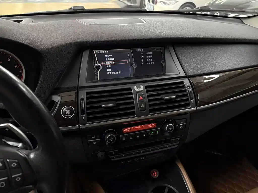 BMW X6 — миниатюра 14