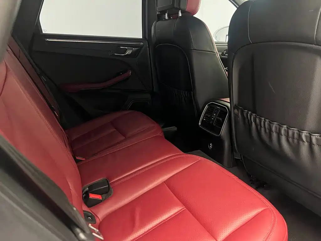 Porsche Macan — миниатюра 15