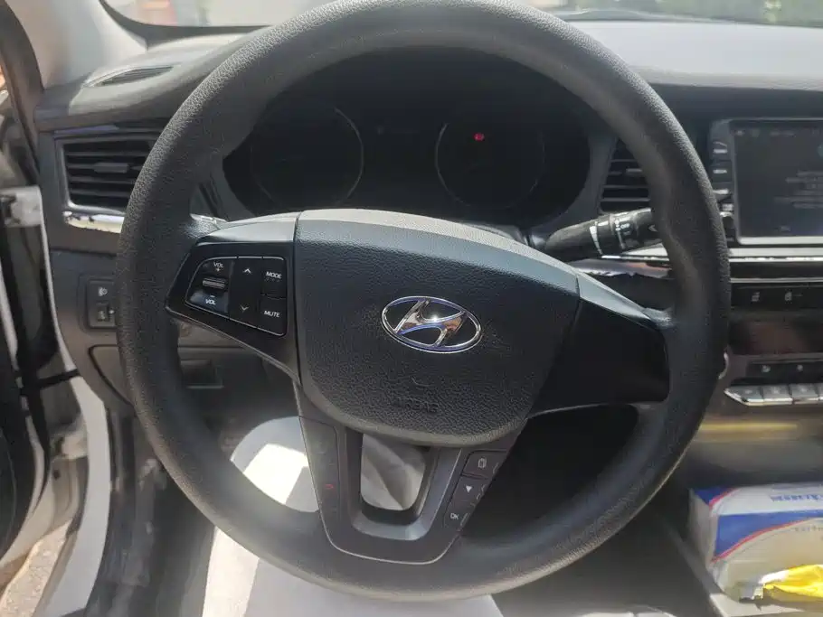 Hyundai Mistra — миниатюра 15