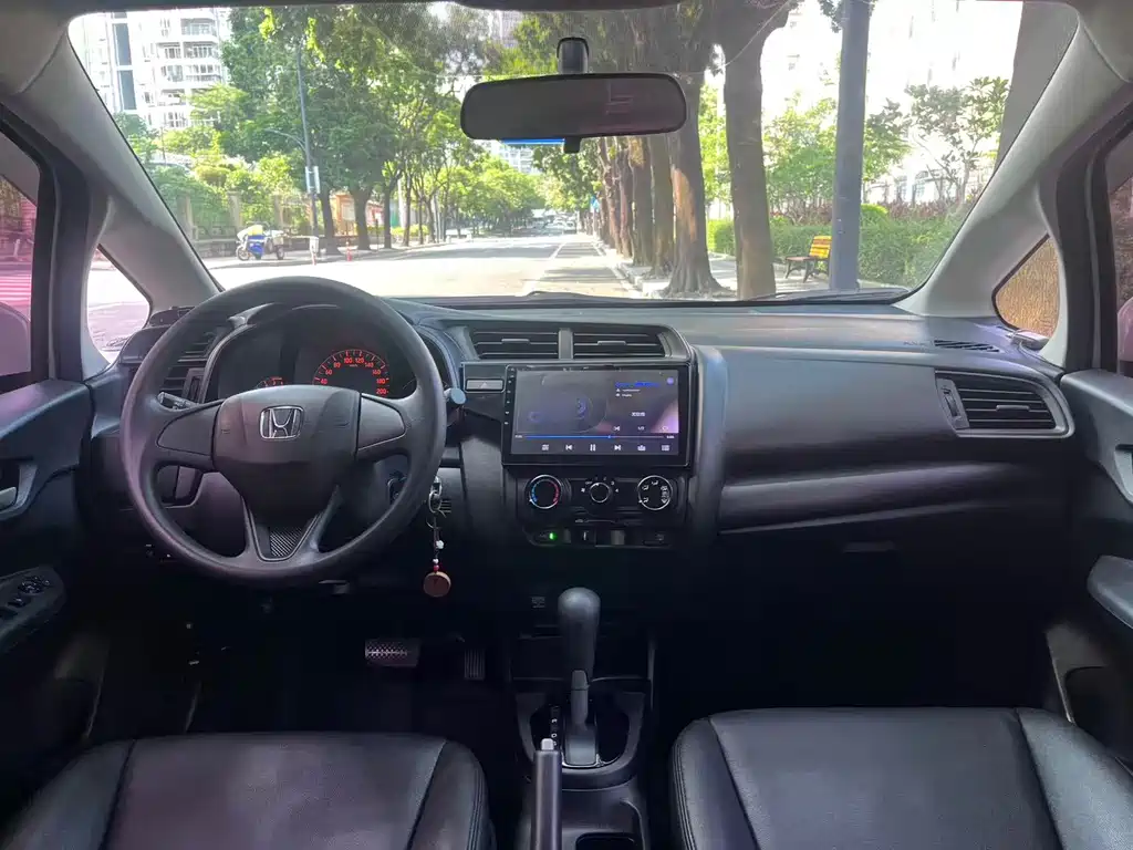 Honda Fit — миниатюра 13