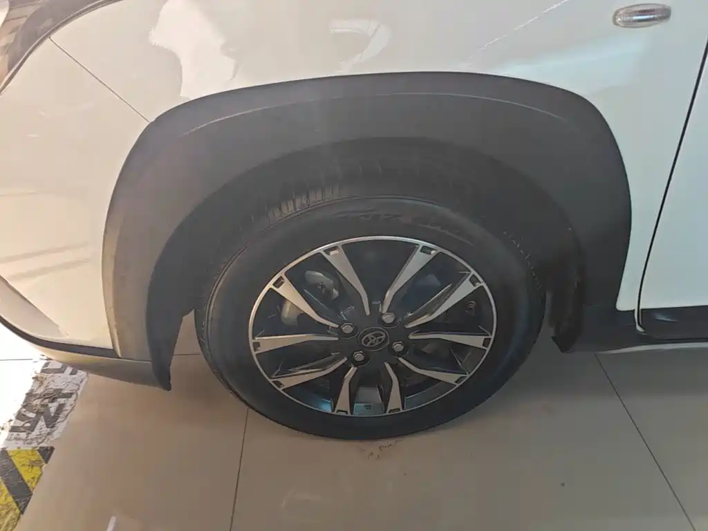 Toyota Yaris L — миниатюра 23