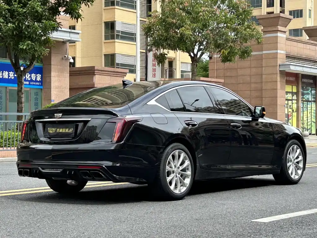 Cadillac CT5 — миниатюра 6