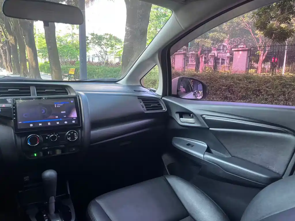 Honda Fit — миниатюра 12