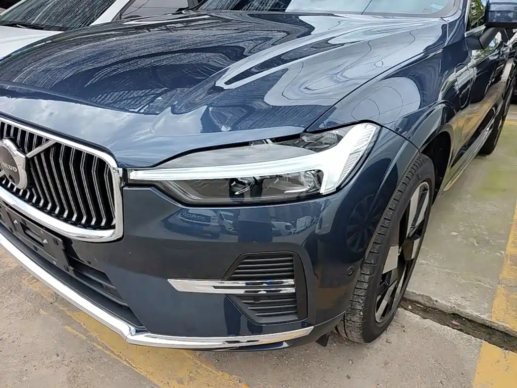 Volvo XC60 PHEV — миниатюра 24