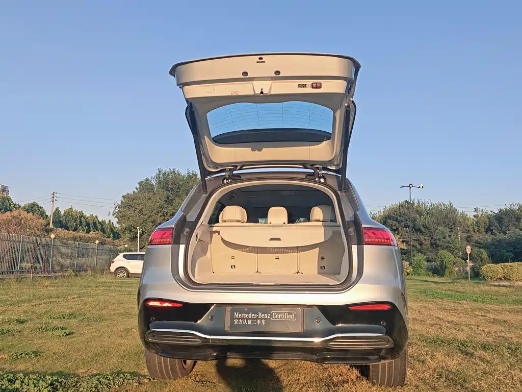 Mercedes-Benz EQS SUV — миниатюра 6