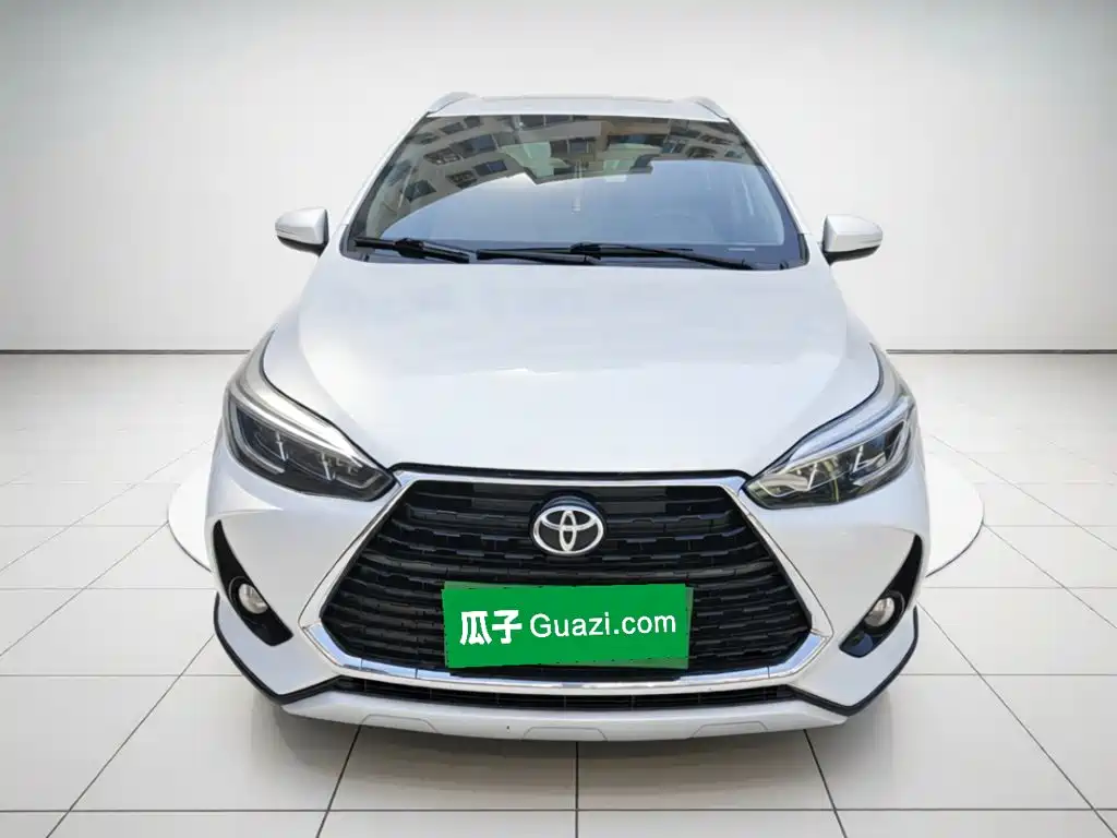 Toyota Yaris L — миниатюра 2