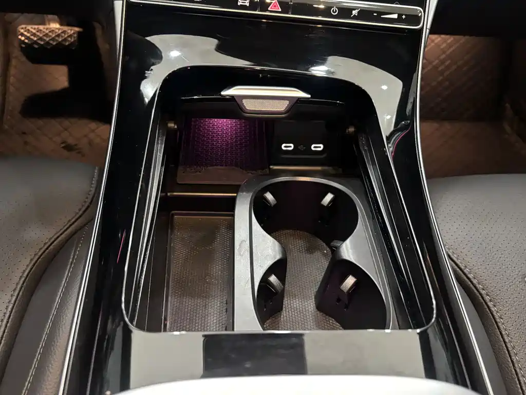 Mercedes-Benz C-Class — миниатюра 19