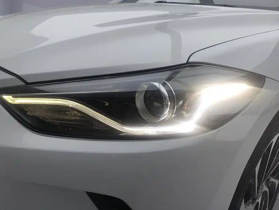 Hyundai Elantra — миниатюра 5