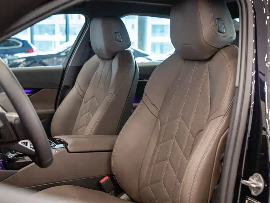 BMW 5 Series (Import) — миниатюра 10