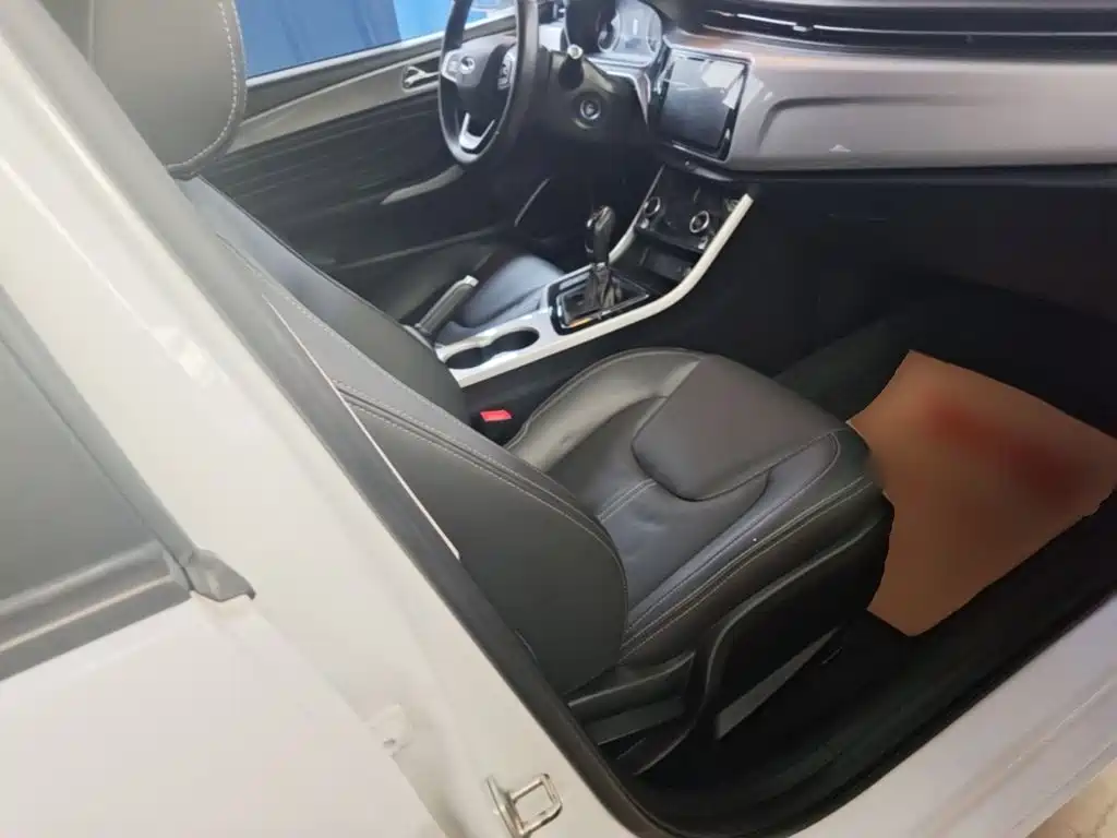 Chery Arrizo 5 — миниатюра 25